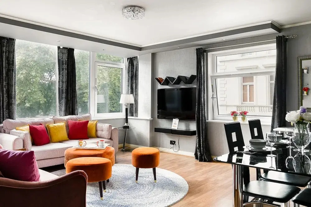 Spacious 3-bedroom Apartment Next to Museums