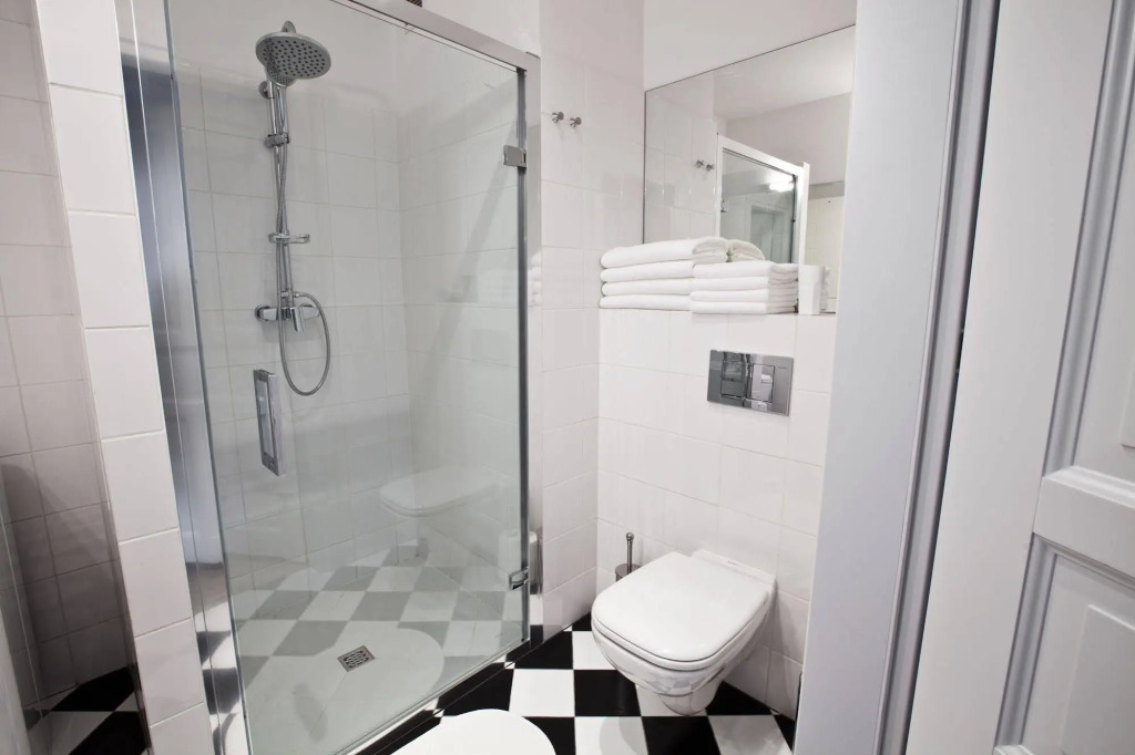 Crystal Suites Chez Helena