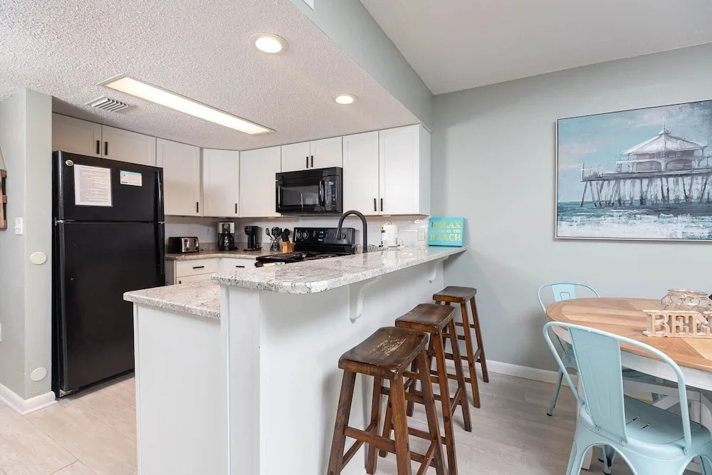 Westwind 603 1 Bedroom Condo