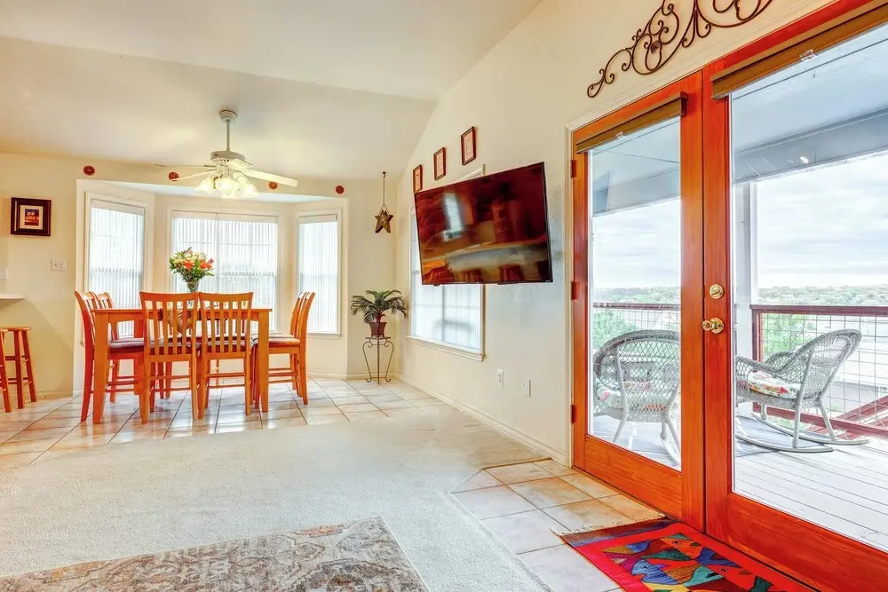 Canyon Lake Getaway w/ Fire Pit, Boat Ramp Nearby