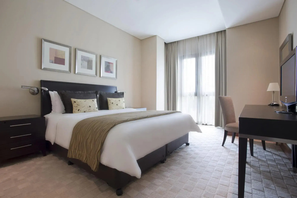 Shangri-La Hotel Apartments Qaryat Al Beri