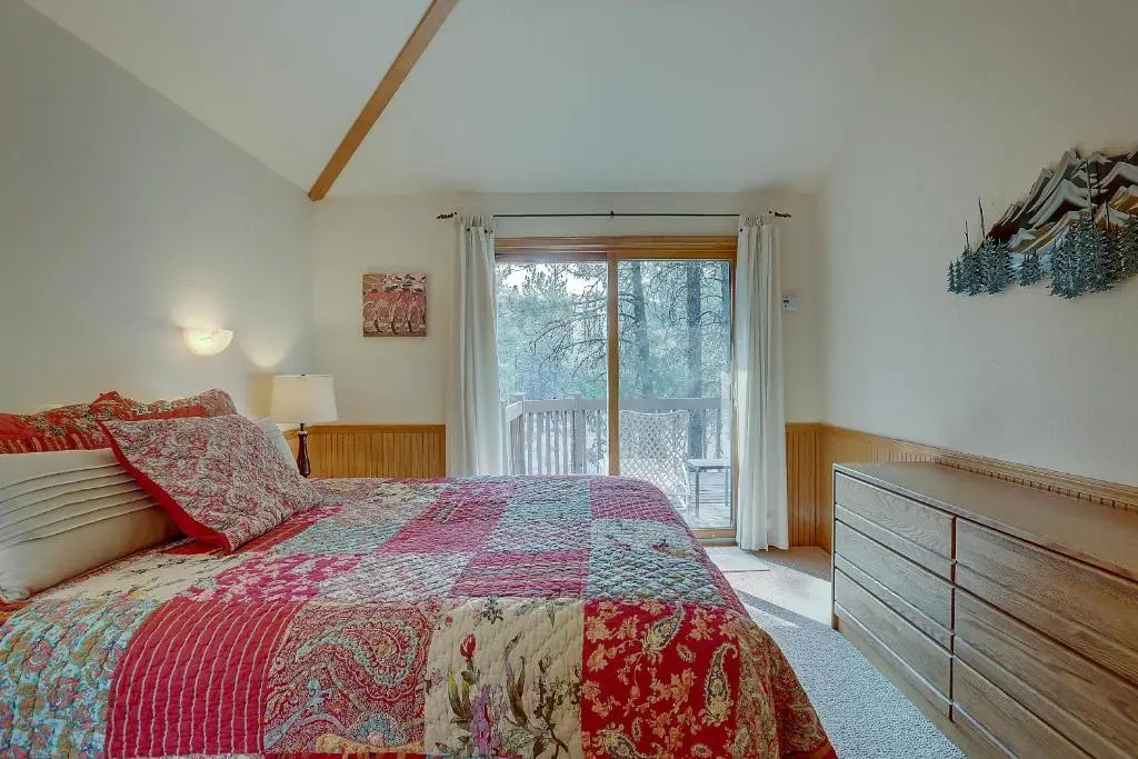 7 Cedar-Forest Views-3BR/2BA