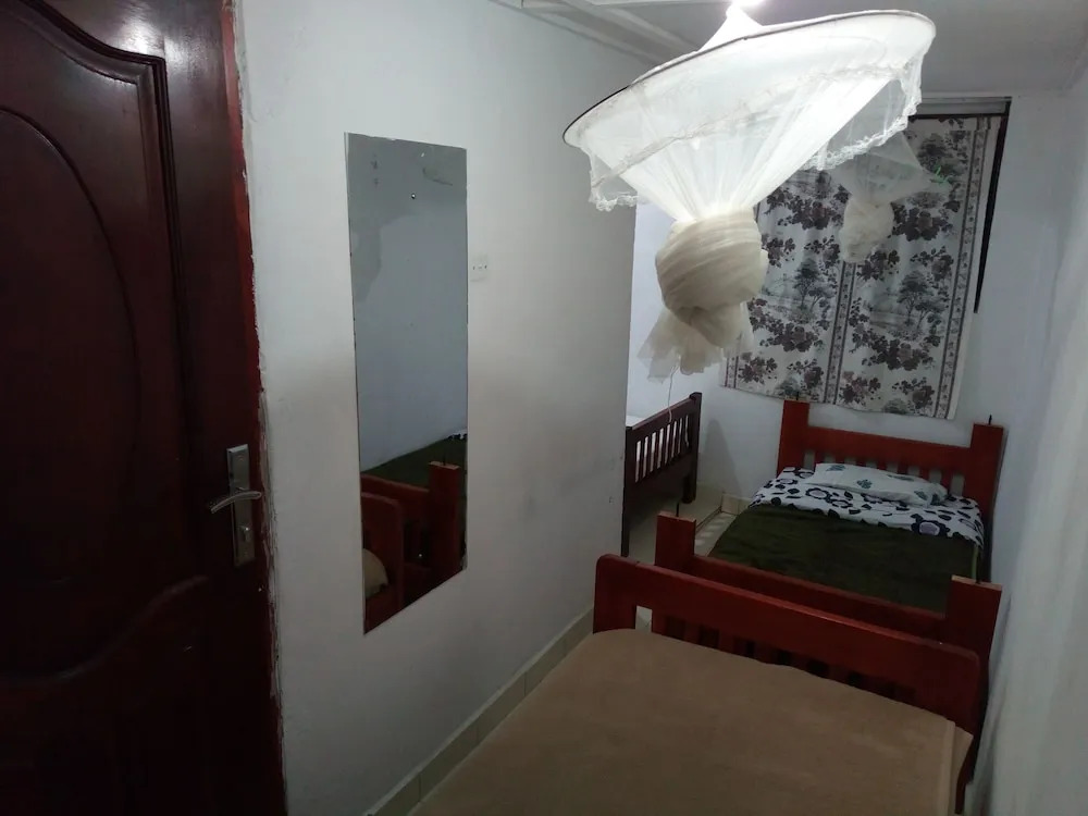 Maasai Backpackers Home