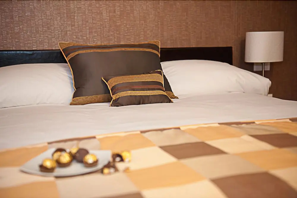 Hotel Check Inn