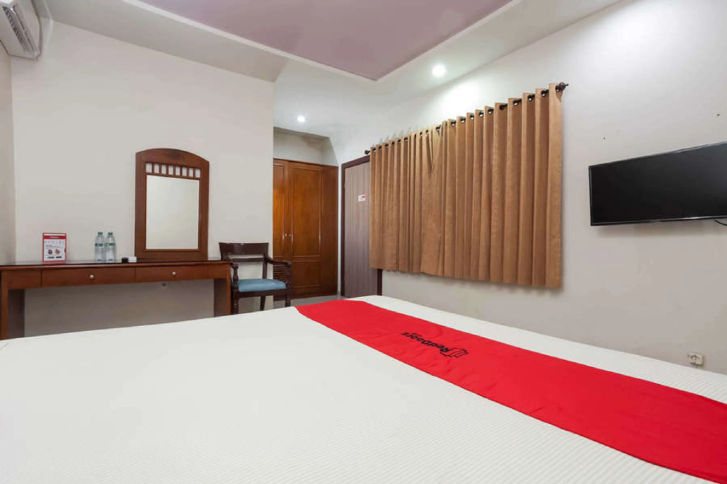RedDoorz @ Panglima Sudirman