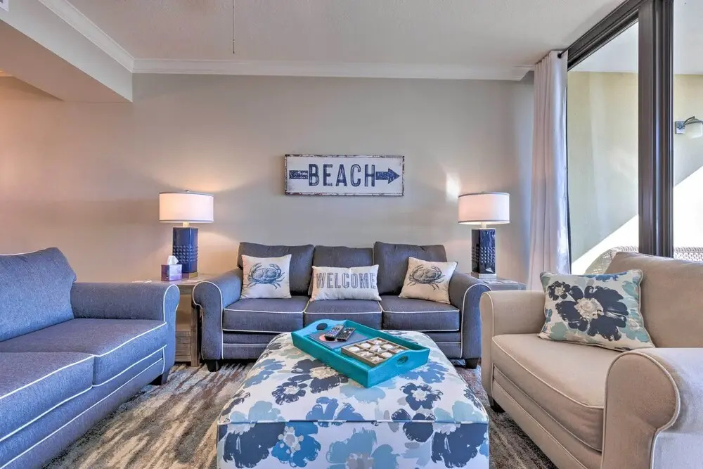 Sunny First-floor Condo w/ Ocean-view Balcony!
