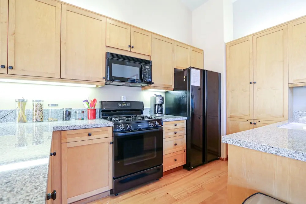 Snowcreek 967 3 Bedrooms 3 Bathrooms Townhouse