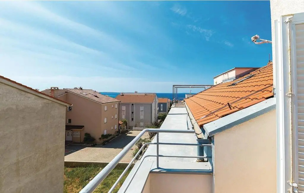 Apartments Stjepan with Balcony, Novalja