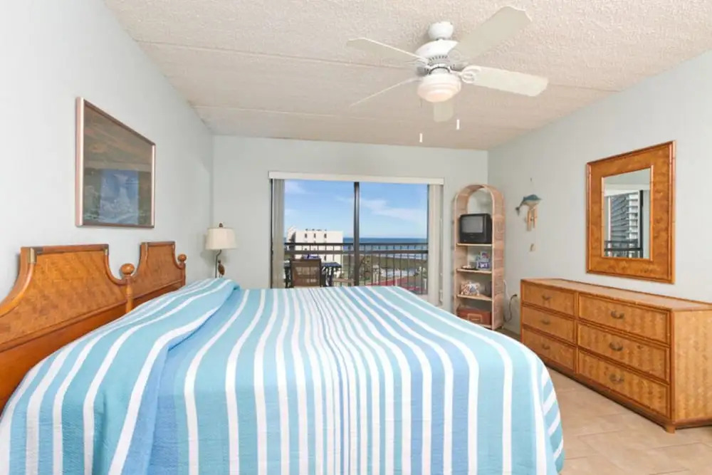 Saida IV Condominium 607