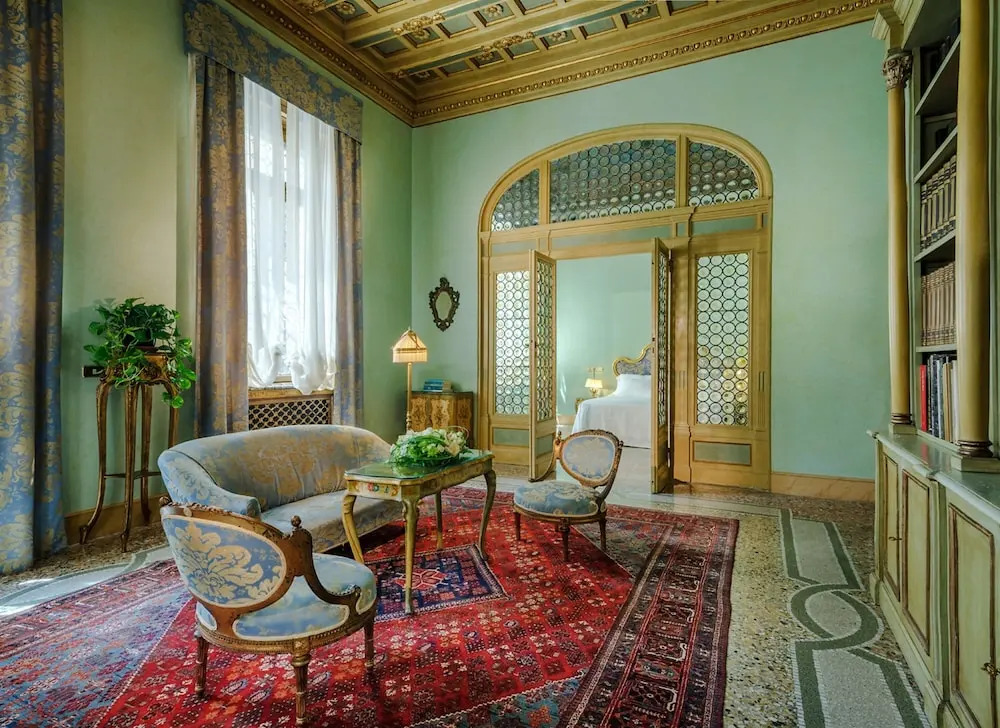 Hotel Locarno