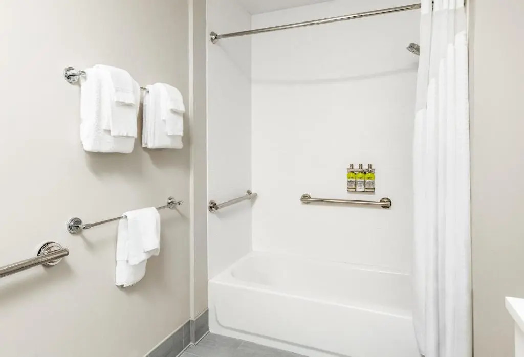 Holiday Inn Express & Suites Sanford - Lake Mary by IHG