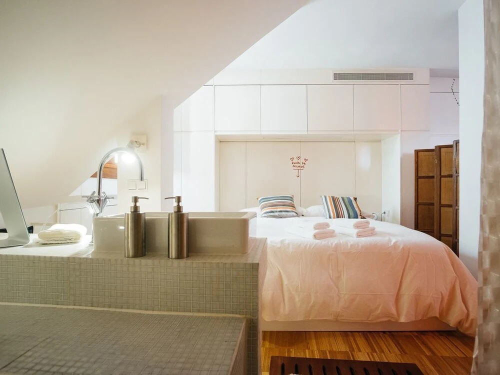 IAKAI Homes Lovely