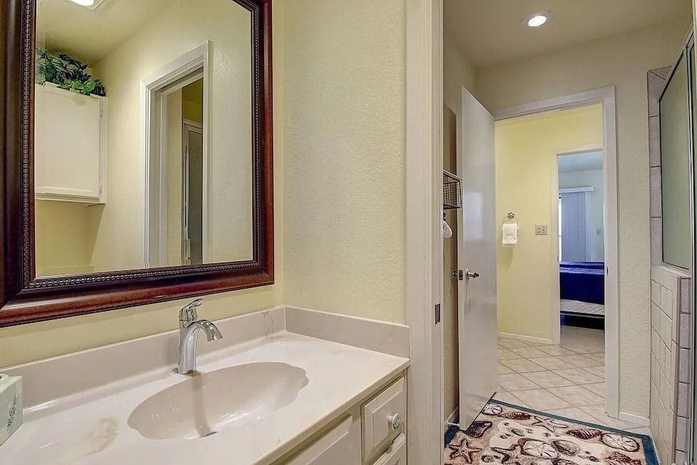 Bayhouse Condo 3 Bedroom Condo by Redawning