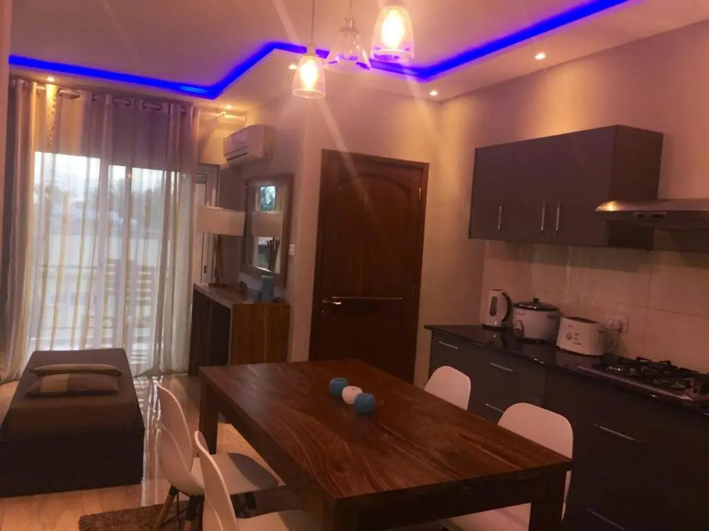 2 bedrooms appartement at Flic en Flac 100 m away from the beach with shared pool furnished terrace and wifi