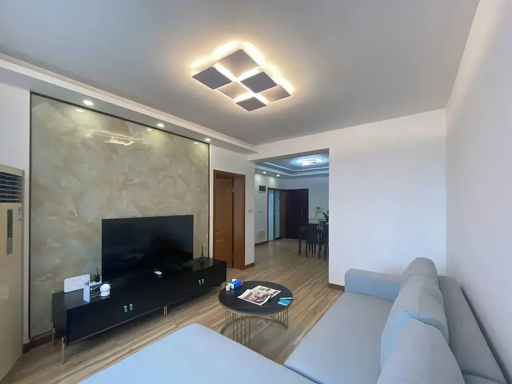 Tyms 2BR with Kitchen 5min to Metro