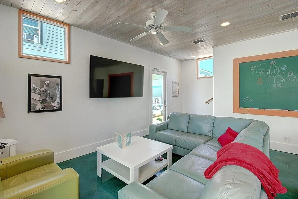 Terrace Landing #7 4 Bedroom Home by Redawning