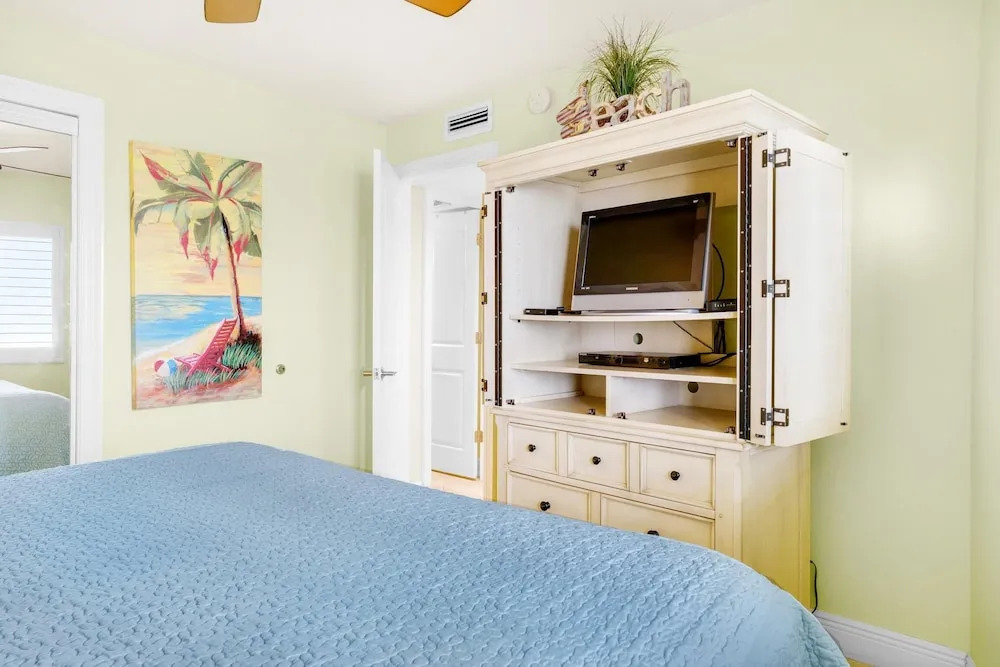 Mainsail 142 by RealJoy Vacations