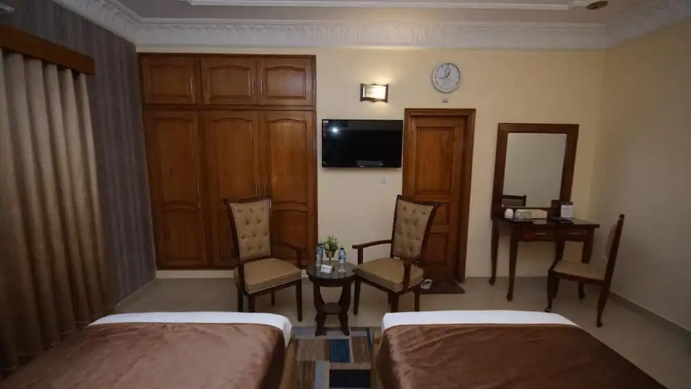 World Inn Hotel