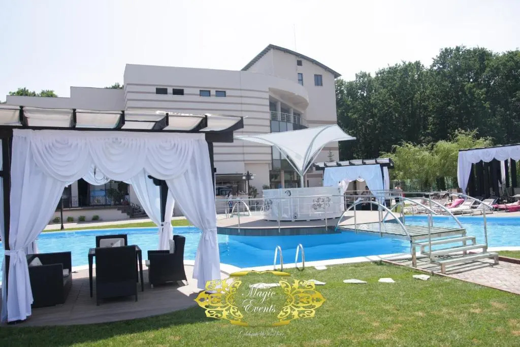 Hotel Magic Trivale