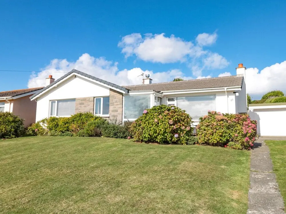 33 Weymouth Park