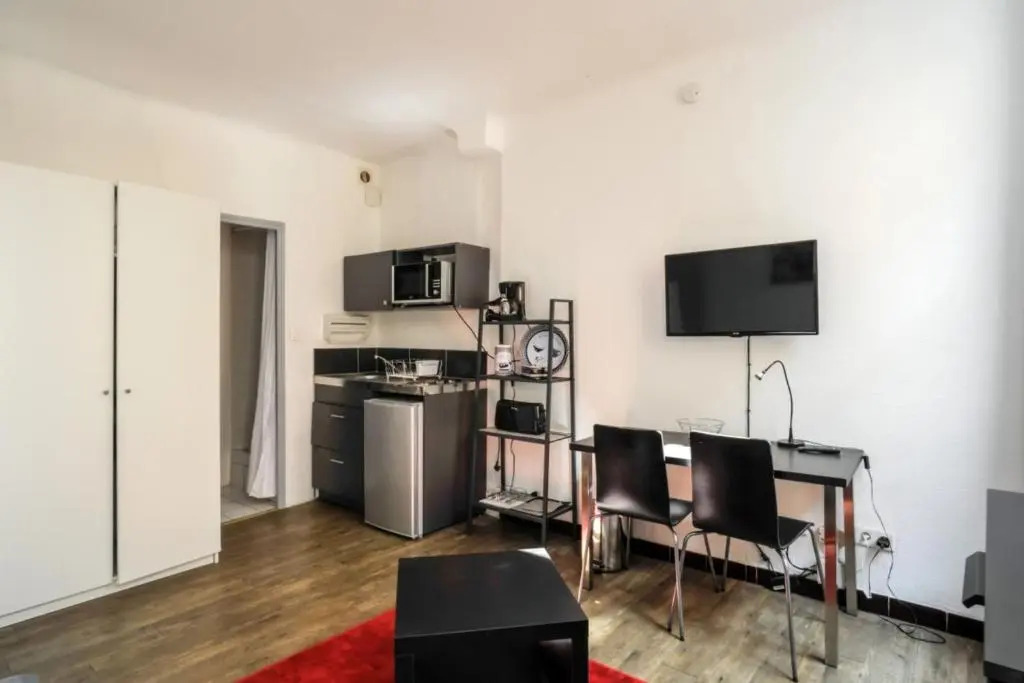Cozy studio at the heart of Aix-en-Provence old city - Welkeys