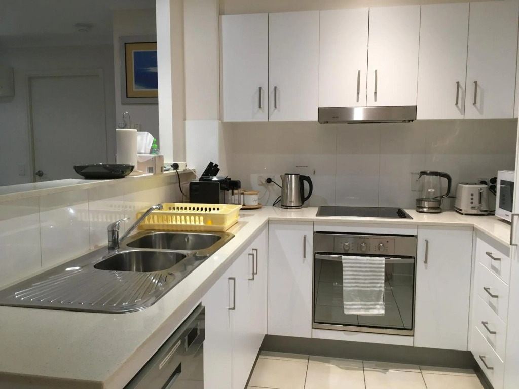 Merivale stay in South Brisbane two beds two baths one parking