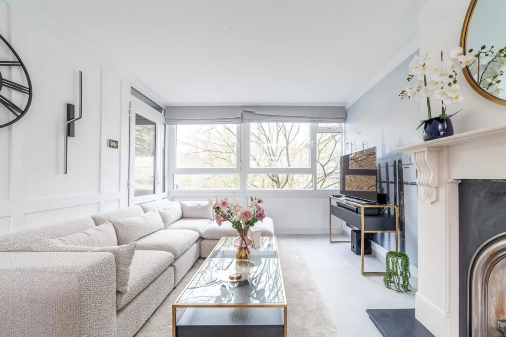 Excellent 3-bed Flat In Elephant Castle