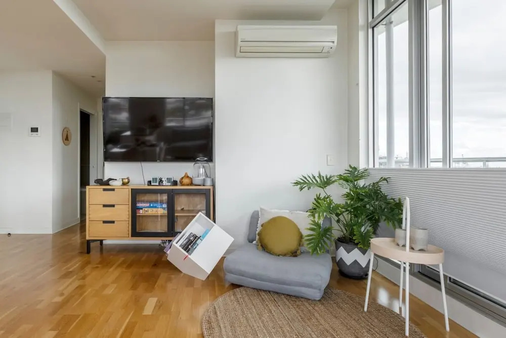 Stunning View 2-bed in Port Melbourne w/ Parking