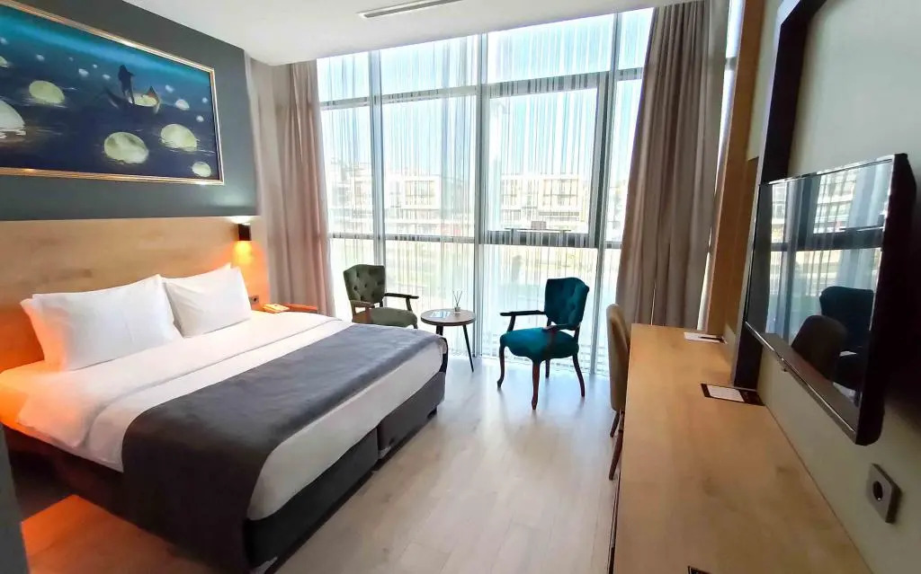 MİLLS HOTEL