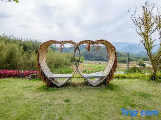 Yundu Lin'an Mountain Wild Resort Homestay (Daming Mountain Fengzhigu Branch)