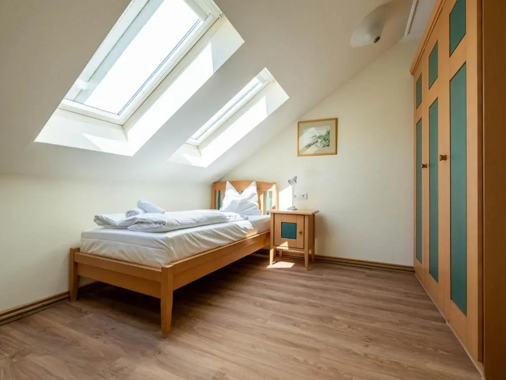 Dünenpark Binz - Komfort Appartement mit 2 Schlafzimmern und Balkon im Dachgeschoss 012
