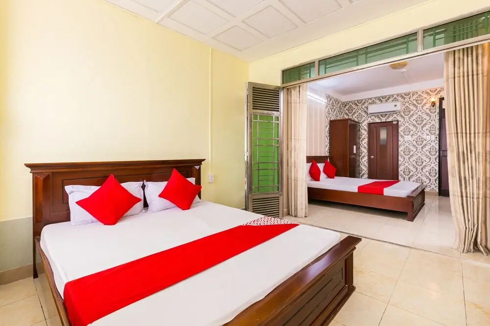 Bao Tran Hotel by OYO Rooms