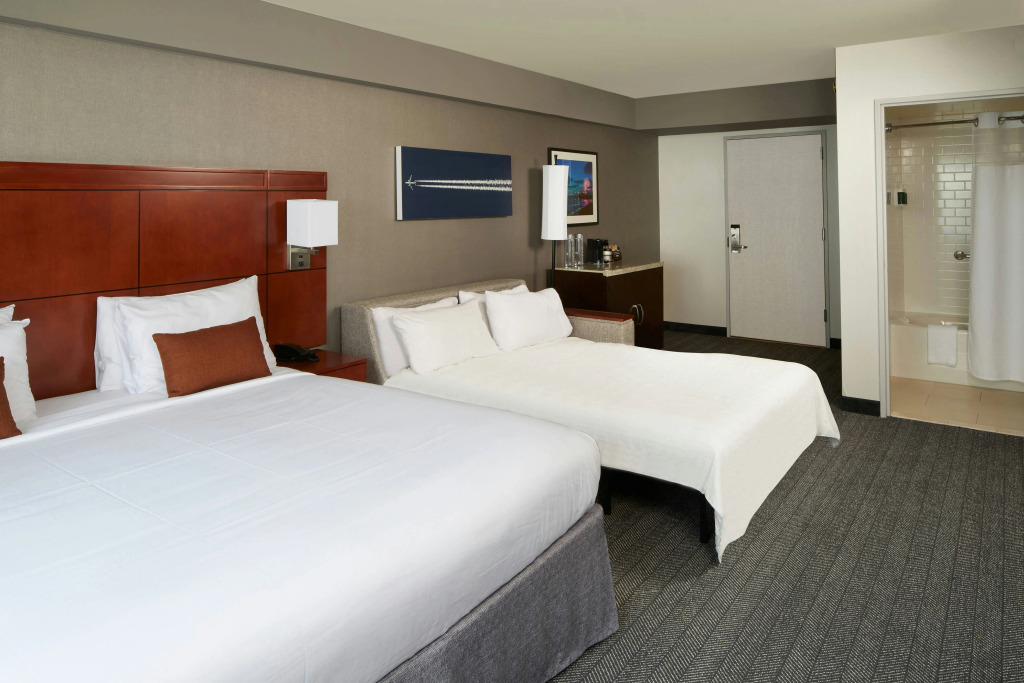 Courtyard by Marriott Los Angeles LAX / Century Boulevard