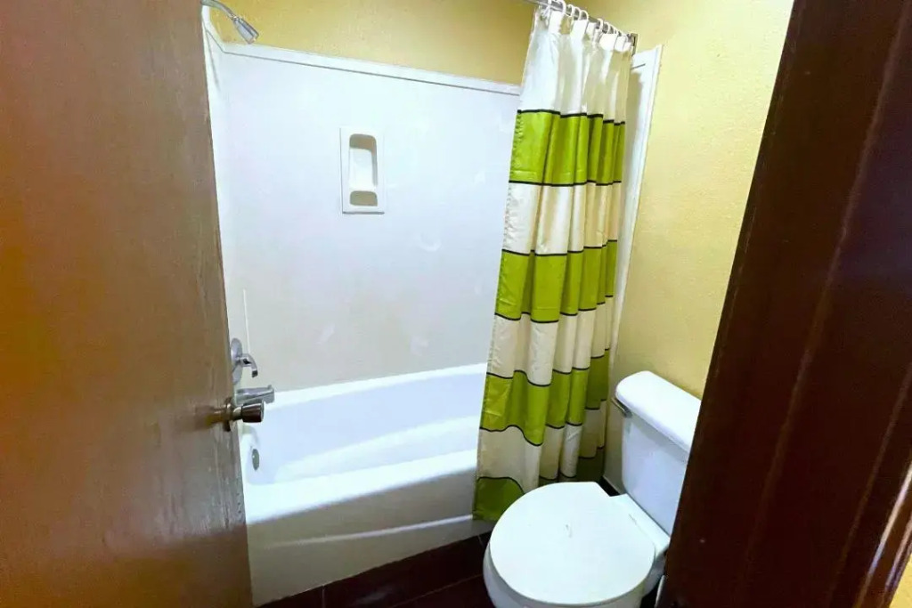 Deluxe Inn & Suites Corpus Christi I 37