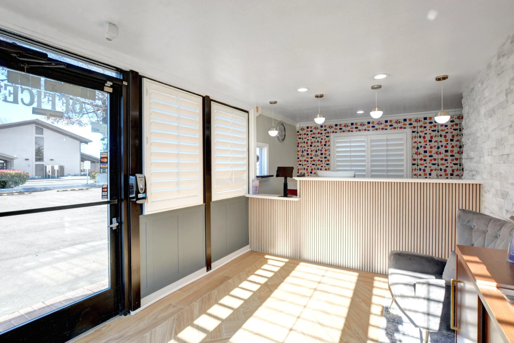 Signature Inn Medford Downtown