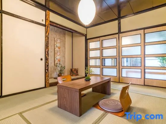 Up to 8 people/6 minutes to Namba/Good atmosphere house/wi-fi/Osaka trip/87m2
