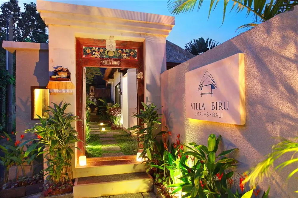 Villa Biru - 500m Batubelig beach