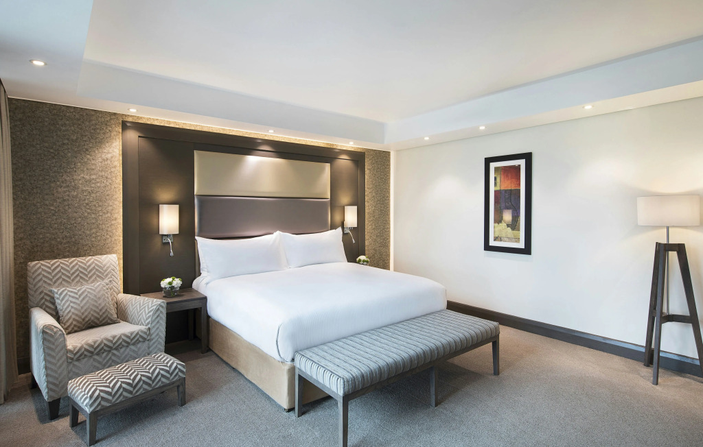 Legend Hotel Lagos Airport, Curio Collection By Hilton