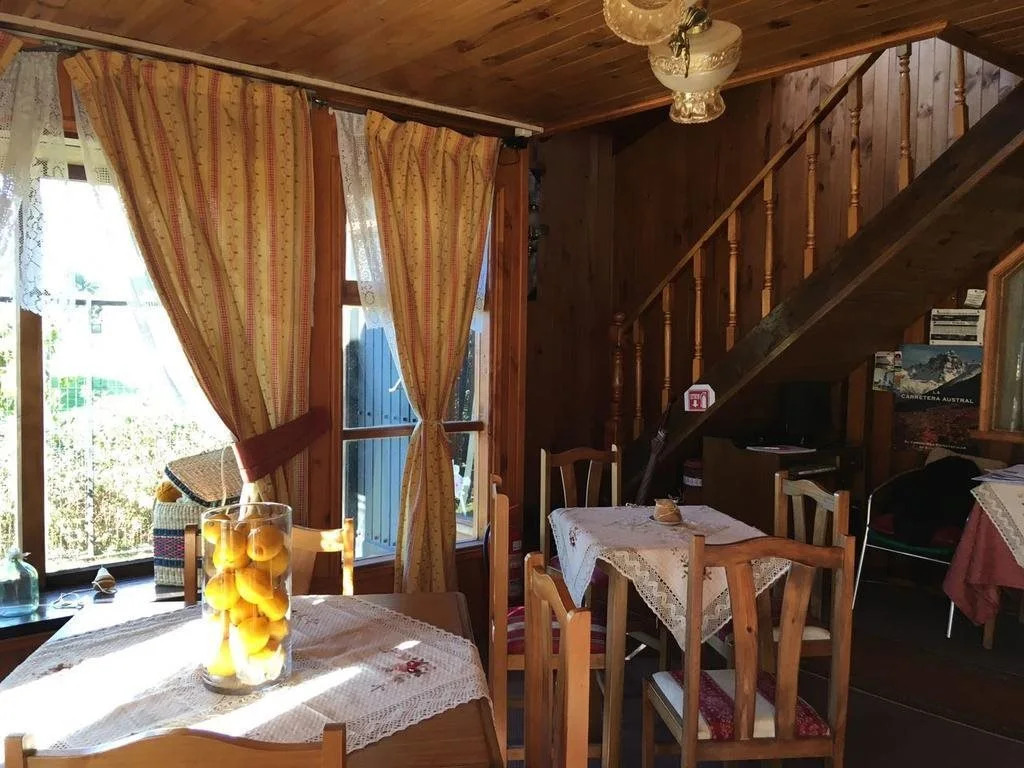 Hostal Arrayanes del Lago