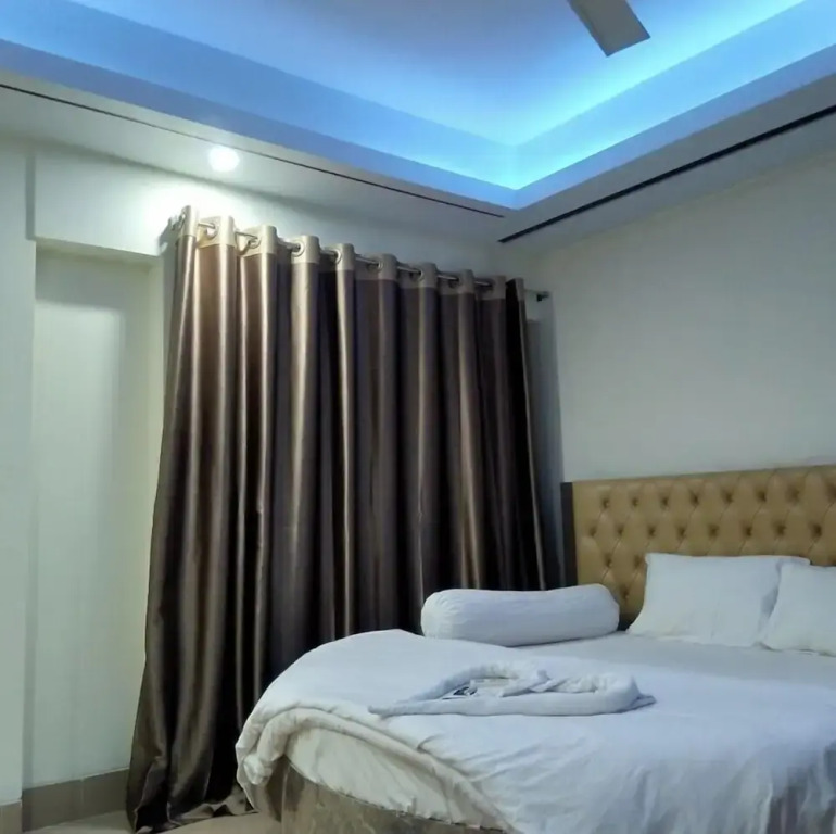 Urmee Guest House