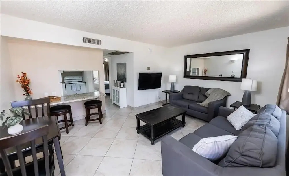 101 -Fully Furnished 1BR Suite-Prime Location! by RedAwning
