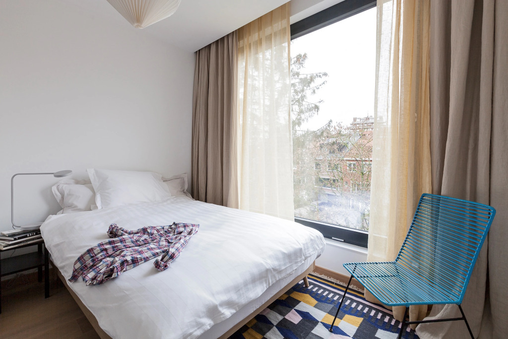 Unit 2 - Modern Smart Home Duplex With Free Parking