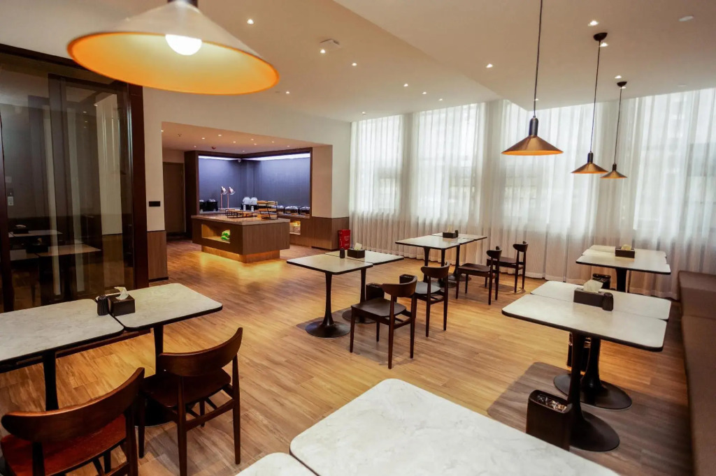 HanTing Hotel (Huangshi Yangxin High-Speed Railway Station)