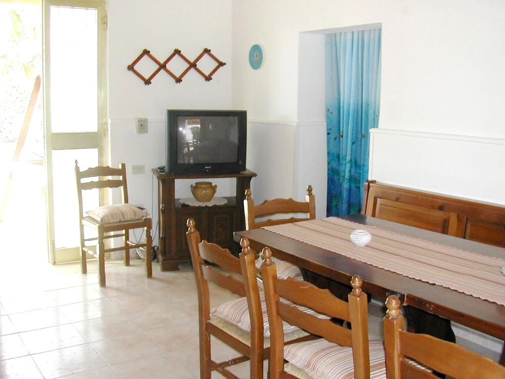 House With 4 Bedrooms in Santa Maria del Focallo, With Enclosed Garden