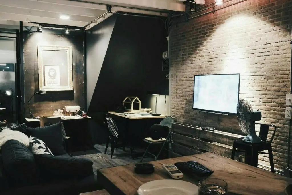 2BR House with Bathtub near Old City