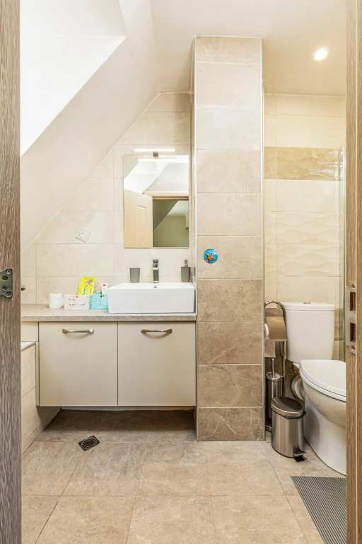 Fancy 1BD penthouse with terrace near the centre
