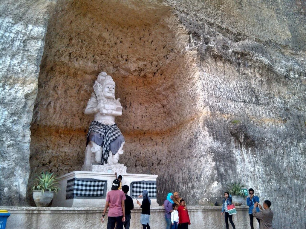 The Hill Ungasan