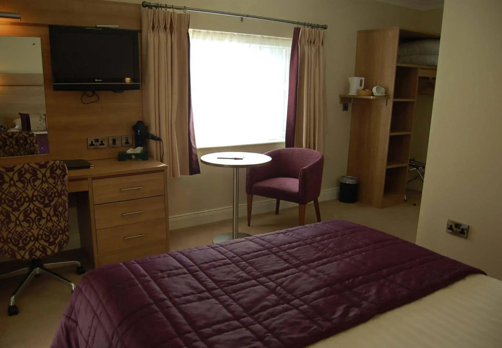 Ivanhoe Inn and Hotel
