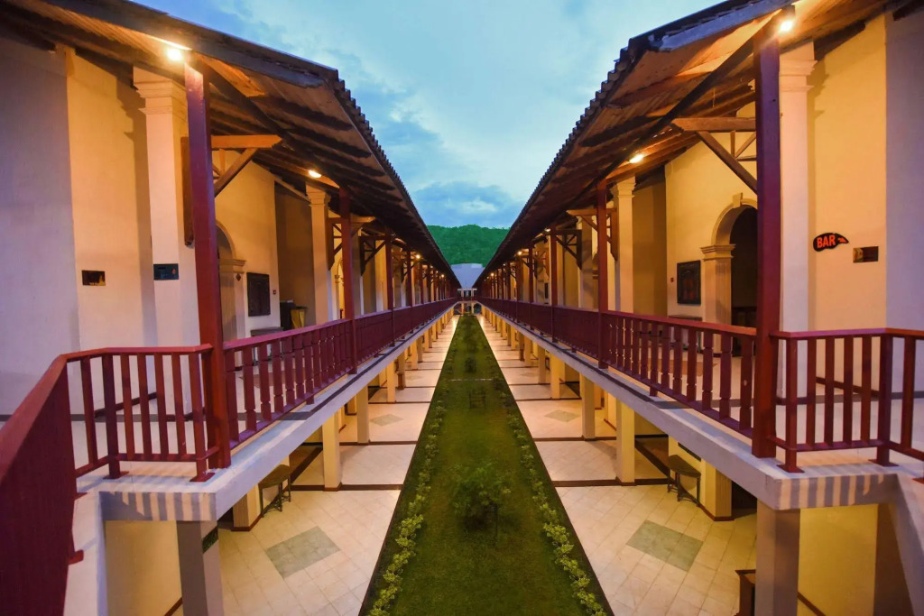Mandara Rosen Yala, Kataragama