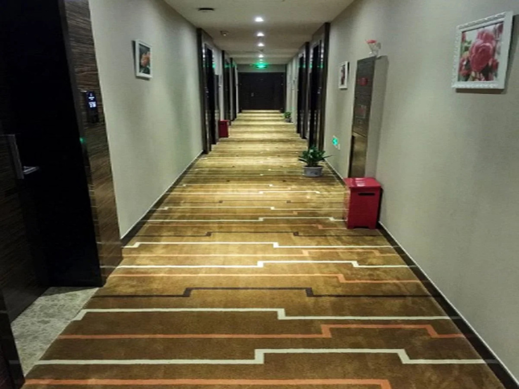 Lavande Hotel Nanjin Shuiximen Mochou Lake Garden